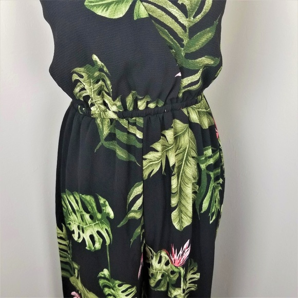NWOT Papaya Back Lace Floral Jumpsuit - Picture 7 of 8